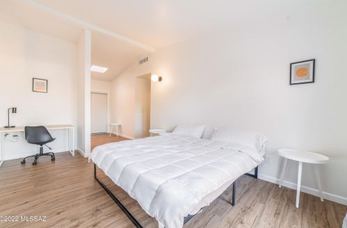 3201 Cherry Ave, Tucson AZ  85719-2219 exterior