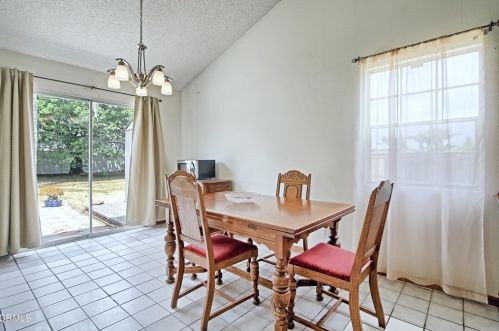 1111 Rivas Ln, Oxnard CA 93035-2748 exterior