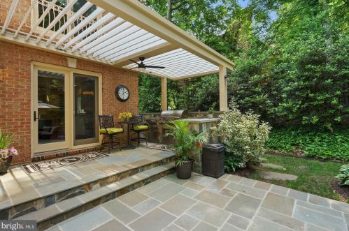 624 Live Oak Dr, Mc Lean VA 22101-1563 exterior