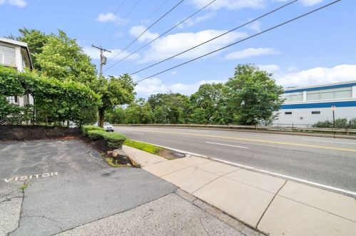 419 Newport Ave, Quincy MA 02170-4060 exterior