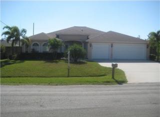1218 Santiago Ave, Fort Pierce FL  34953-5032 exterior