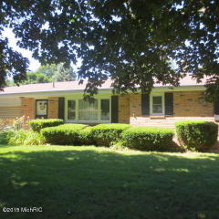 343 Maple St, Coloma MI  49038-9517 exterior