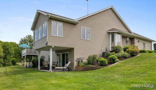 1631 Lisa Dr, Byron Township MI 49315-8122 exterior