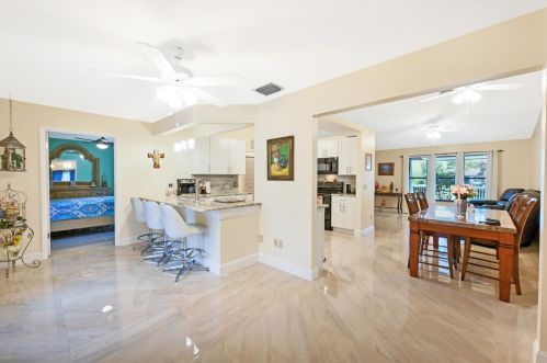 5409 Palmetto Dr, Fort Pierce FL  34982-7481 exterior