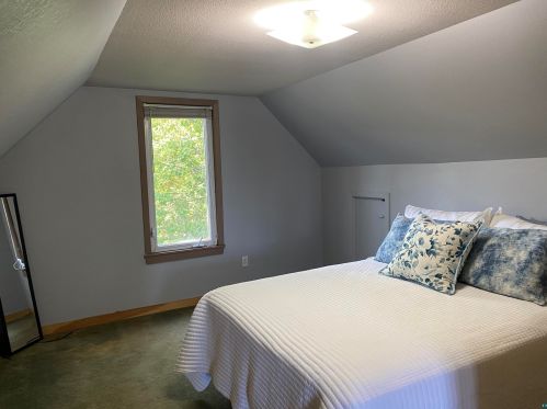 102 11 St, Duluth MN 55805-1554 exterior