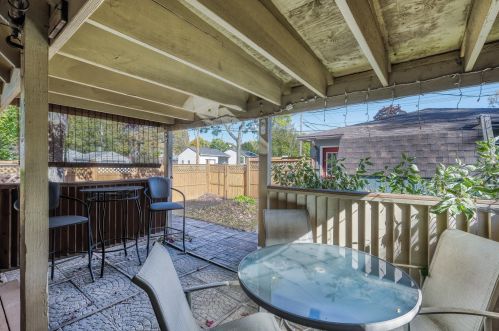 1322 Cleveland Ave, Saint Paul MN 55116-2653 exterior