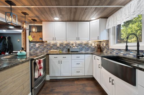 44 Main St, Newton NH 03858-3113 exterior