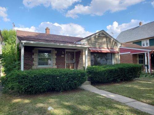 3172 46, Milwaukee WI 53210-2405 exterior