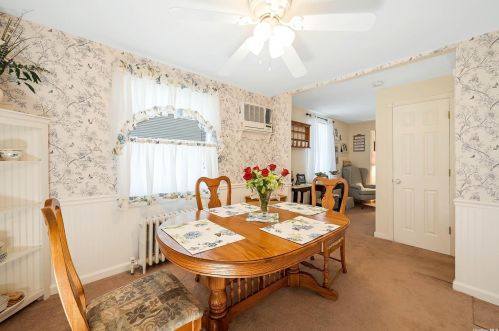 29 Vondran St, Huntington Station NY 11746-2548 exterior