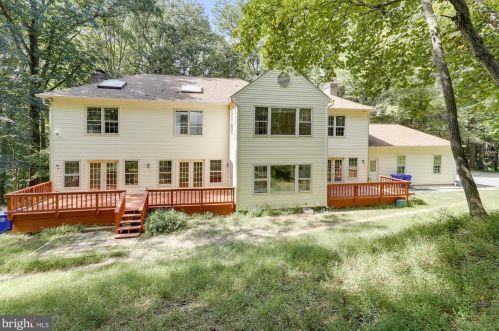 13620 Canal Vista Ct, Rockville MD  20854-1028 exterior