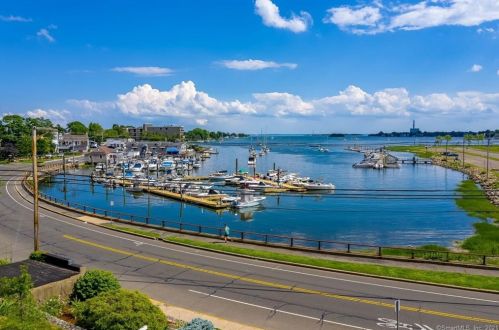 47 Seaview Ave, Norwalk CT 06855-1834 exterior