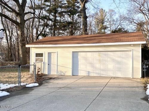 1301 Cavanagh St, Grand Rapids, MI 49508-6128