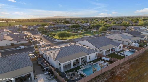 8513 22 Dr, Phoenix AZ 85041-7712 exterior