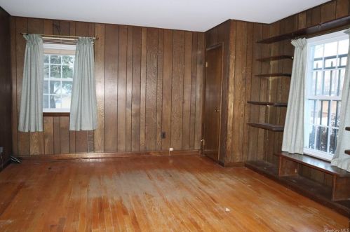 31 Kennedy Ter, Middletown NY 10940-4653 exterior