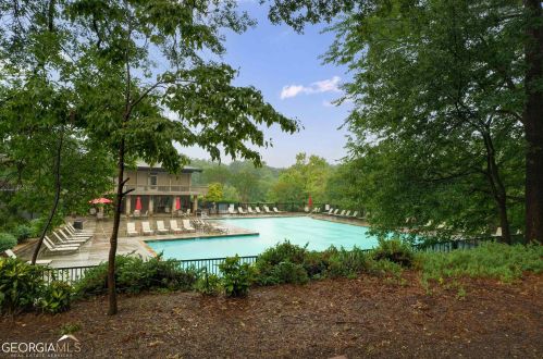 25 Chaumont Sq, Atlanta GA  30327-1088 exterior