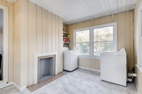 1265 Lavista Rd, Atlanta GA 30324-3834 exterior