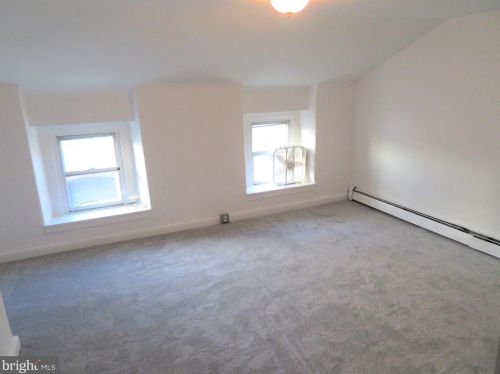 123 Levering St, Philadelphia PA 19127-1403 exterior