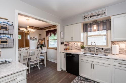 6957 Verona Ct, Milwaukee WI 53227-4429 exterior