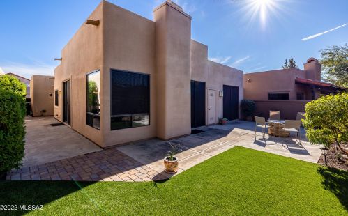 4061 Quiet Moon Dr, Tucson AZ  85718-3427 exterior