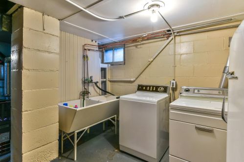 7503 Stevenson St, Milwaukee WI  53213-3549 exterior