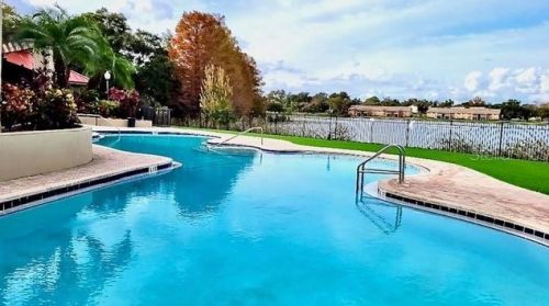 216 Afton Sq, Altamonte Springs FL 32714-3834 exterior