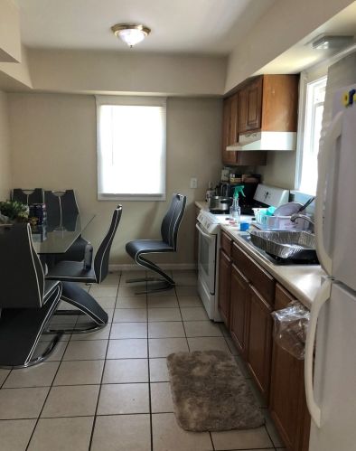 1106 Grv Ave, Waukegan IL 60085-1421 exterior