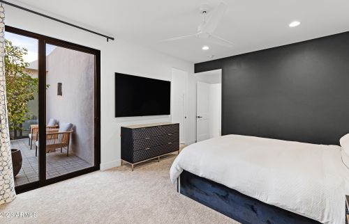 5841 Echo Canyon Cir, Phoenix AZ 85018-1243 exterior