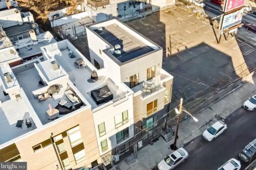 926 15th St, Philadelphia PA 19146-2141 exterior