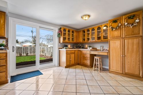 2042 15 Ave, Broadview IL 60153-1205 exterior