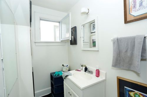 2453 Oakland Ave, Milwaukee WI 53211-4335 exterior