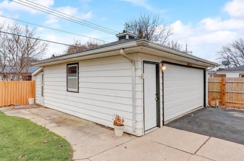 5646 34th St, Milwaukee WI  53209-4063 exterior