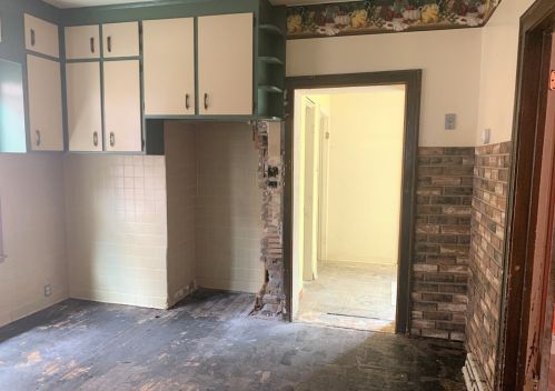 6148 Moody Ave, Chicago IL 60638-4312 exterior