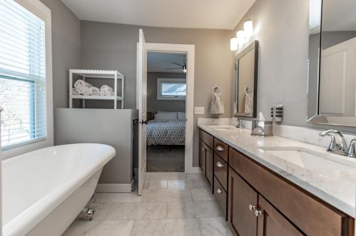 956 Dayton Ave, Saint Paul MN 55104-6544 exterior