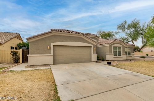 1165 Mulberry Dr, Chandler AZ  85286-6381 exterior