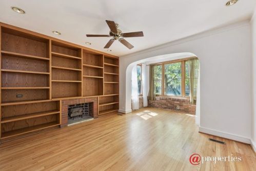 1044 Dakin St, Chicago IL  60613-2912 exterior