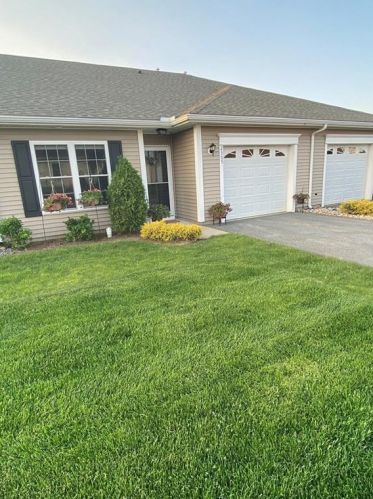 2305 Village Green Cir, Coventry, RI 02816-2835