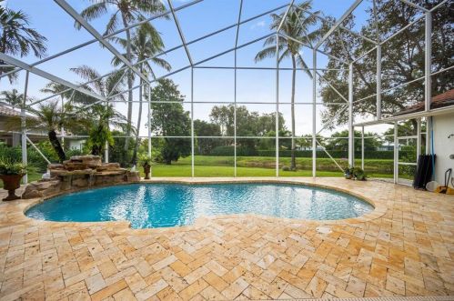 6638 Newport Lk Cir, Boca Raton FL 33496-3001 exterior
