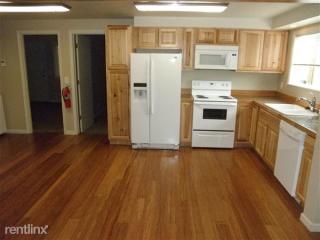 1871 Harris Aly, Eugene OR  97403-1376 exterior