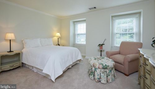 13508 Maidstone Ln, Rockville MD 20854-1030 exterior