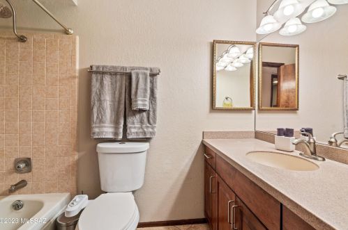 8834 27 St, Tucson AZ 85711-5609 exterior