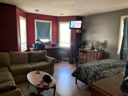 448 Admiral St, Providence RI 02908-2417 exterior