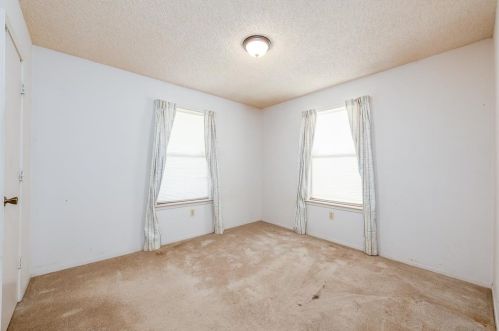 1528 Parma Ct, Irving TX 75060-3742 exterior