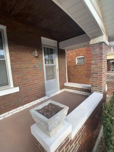 5049 Lindenwood Ave, Saint Louis, MO 63109-1727