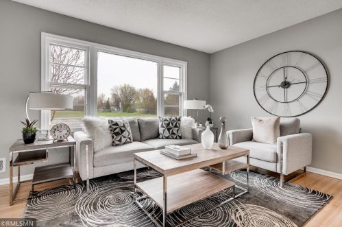 3818 70th St, South Saint Paul, MN 55076-2244