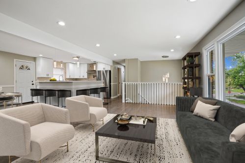 10826 Longwood Dr, Chicago IL  60643-3313 exterior