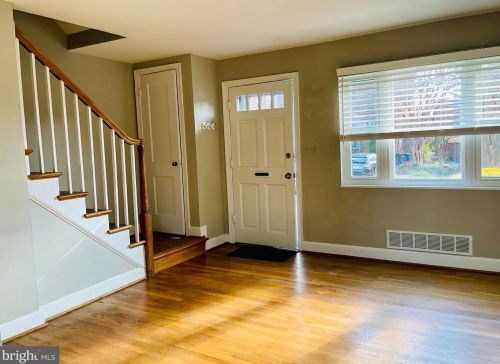 8 Myrtle St, Alexandria VA  22301-2423 exterior