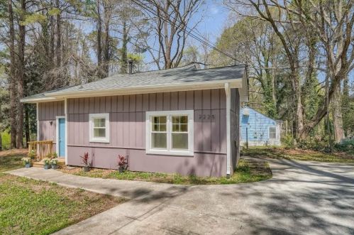 2225 Dodson Dr, Atlanta GA  30344-1051 exterior