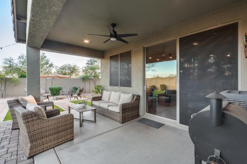 42007 45th Dr, Phoenix AZ  85086-1445 exterior