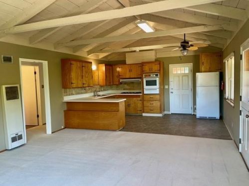 405 Monterey Ave, Capitola CA 95010-3617 exterior