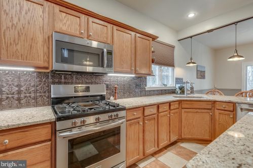 28 Tynemouth Dr, Lumberton Township NJ 08048-5801 exterior